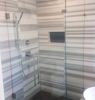 Frameless Corner Shower with LadderPull