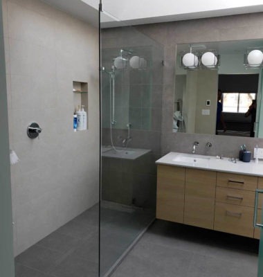 Frameless Shower Panel with Support Bar