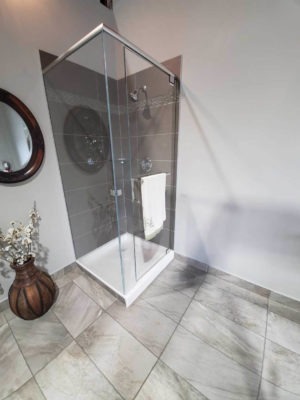 Corner Starphire Shower | Cascade Glass